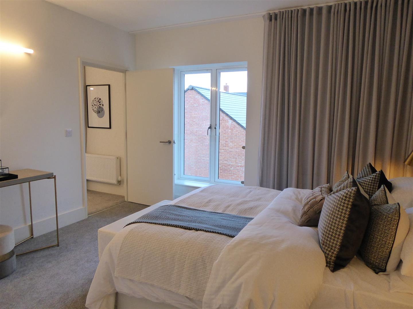 MASTER BEDROOM - Additional picture